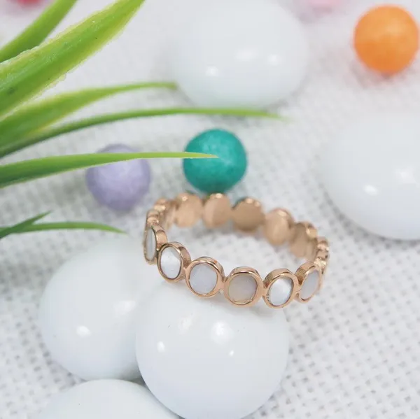 Stainless_Steel_Rosegold_Plated_Oval_Shaped_White_Shell_Fing_For_Women_&_Girls