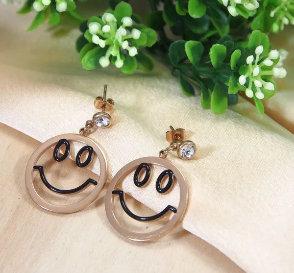 Stainless_Steel_Rosegold_Plated_Smiley_Face_Earring-_STNER_2703_For_Women_&_Girls