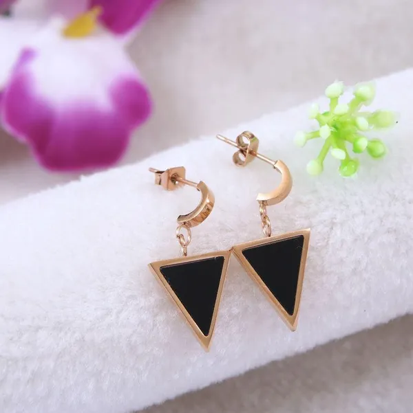 Stainless_Steel_Rosegold_Plated_Triangle_Shaped_Hoops_Earring-_STNER_4050_For_Women_&_Girls