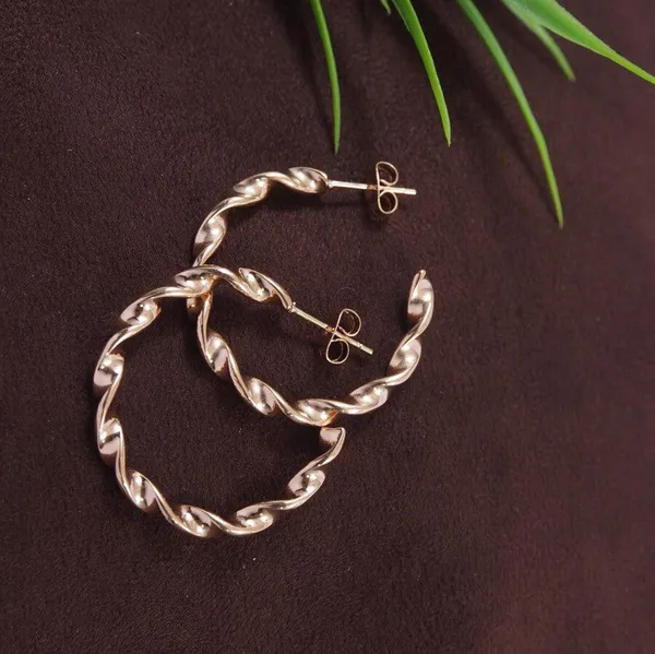 Stainless_Steel_Rosegold_Plated_Twisted_Hoops_Earring-_STNER_3873_For_Women_&_Girls