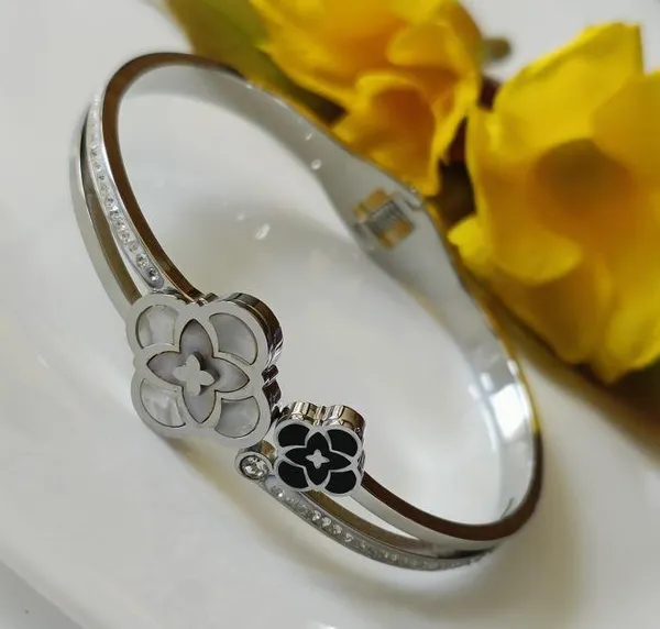 Stainless_Steel_Silver_Plated_Black_&amp;_White_Shell_Multi_For_Women_&_Girls