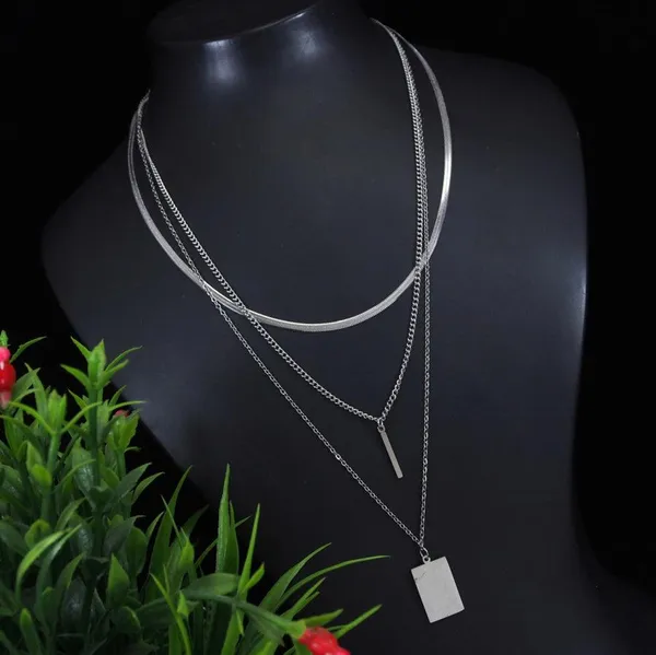 Stainless_Steel_Silver_Plated_Roman_Numerals_Pendent_Necklac_For_Women_&_Girls