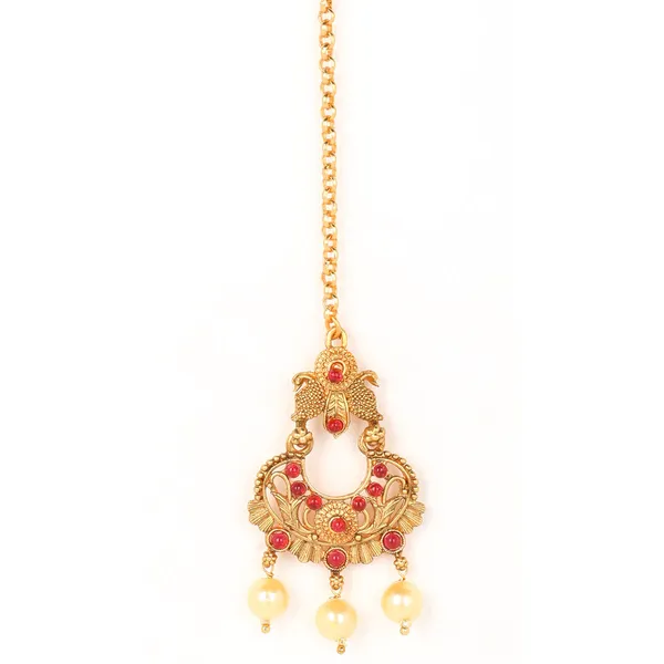 Traditional_Gold-Plated_Maang_Tikka_with_Red_Stone_and_Pearl_For_Women_&_Girls