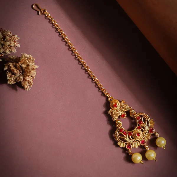 Traditional_Gold-Plated_Maang_Tikka_with_Red_Stone_and_Pearl_For_Women_&_Girls