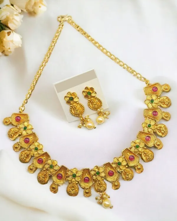 Traditional_Gold-Plated_Necklace_Set_with_Coin_Motifs_For_Women_&_Girls