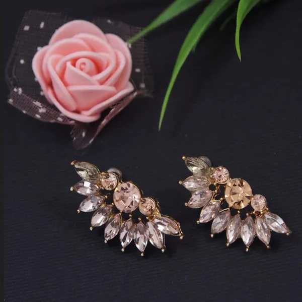 Gold_Plated_Half_Floral_Wen_Stud_Earring_3540_For_Women_&_Girls