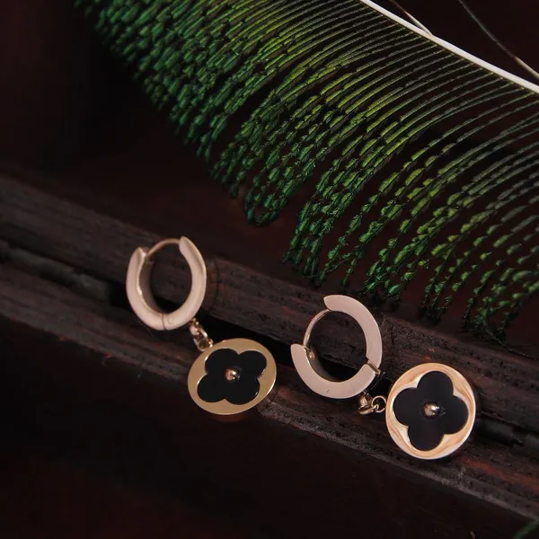 Stainless_Steel_Rosegold_Plated_Black_Colour_Floral_Designed_Hoops_Earring_2912_For_Women_&_Girls