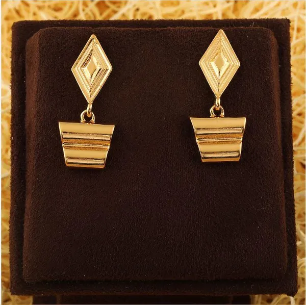 Gold_Plated_Hand_Crafted_Geometrical_Shaped_Drop_Earring__557_For_Women_&_Girls