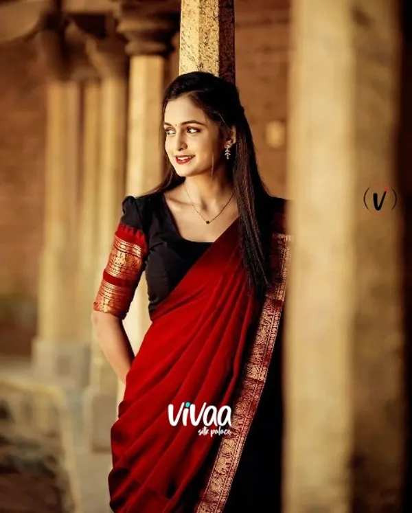 Black_Kanjivaram_Soft_Silk_Wedding_&_Party_Wear_Half_Saree_&_Unstiched_Blouse_For_Women