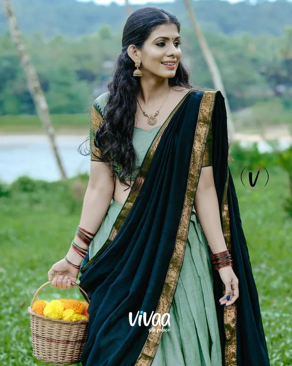 C-Green_Kanjivaram_Soft_Silk_Wedding_&_Party_Wear_Half_Saree_&_Unstiched_Blouse_For_Women