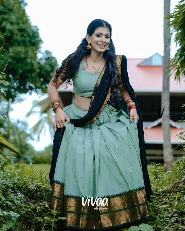 C-Green_Kanjivaram_Soft_Silk_Wedding_&_Party_Wear_Half_Saree_&_Unstiched_Blouse_For_Women