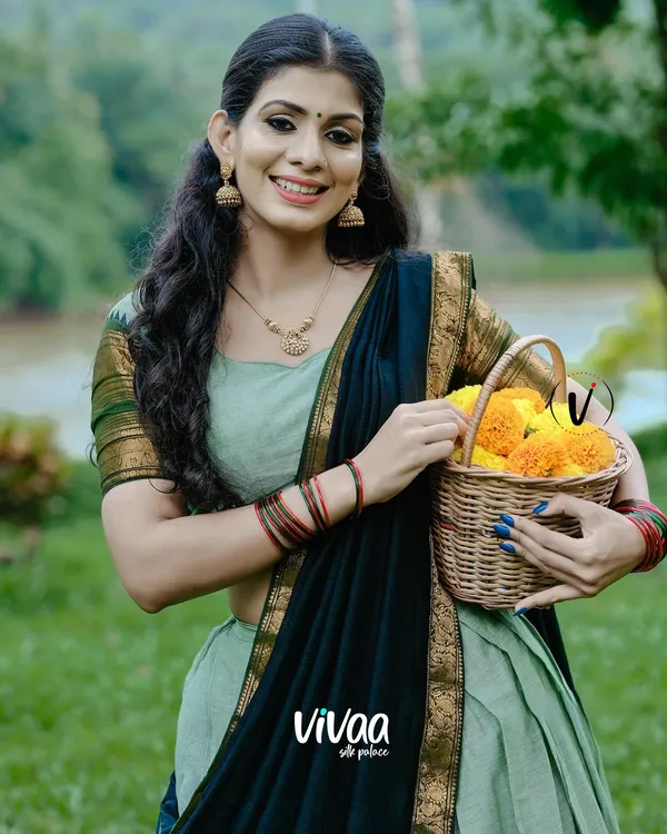 C-Green_Kanjivaram_Soft_Silk_Wedding_&_Party_Wear_Half_Saree_&_Unstiched_Blouse_For_Women
