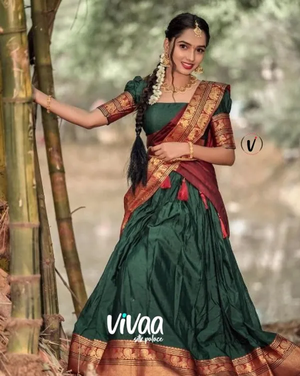 Green_Kanjivaram_Soft_Silk_Wedding_&_Party_Wear_Saree_&_Unstiched_Blouse_For_Women