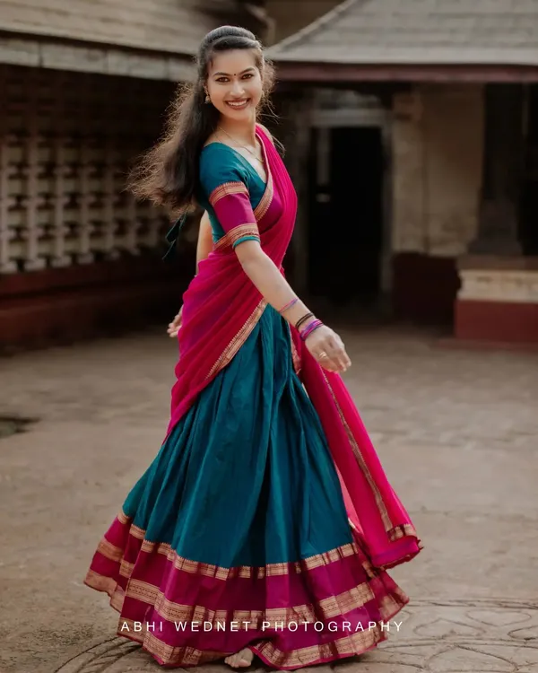 Morpich_Kanjivaram_Soft_Silk_Wedding_&_Party_Wear_Saree_&_Unstiched_Blouse_For_Women