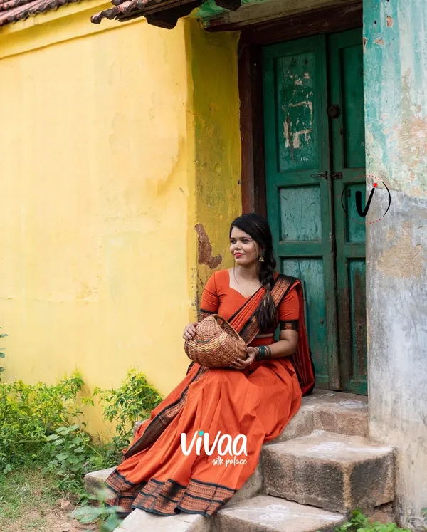 Orange_Kanjivaram_Soft_Silk_Wedding_&_Party_Wear_Saree_&_Unstiched_Blouse_For_Women