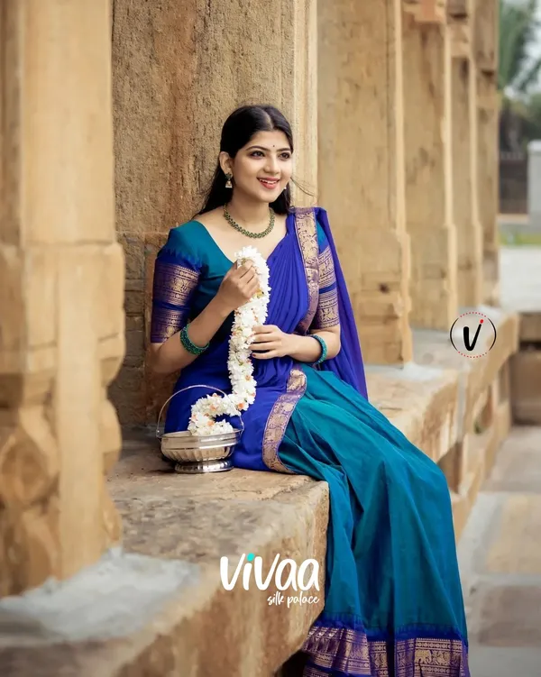Blue_Kanjivaram_Soft_Silk_Wedding_&_Party_Wear_Saree_&_Unstiched_Blouse_For_Women