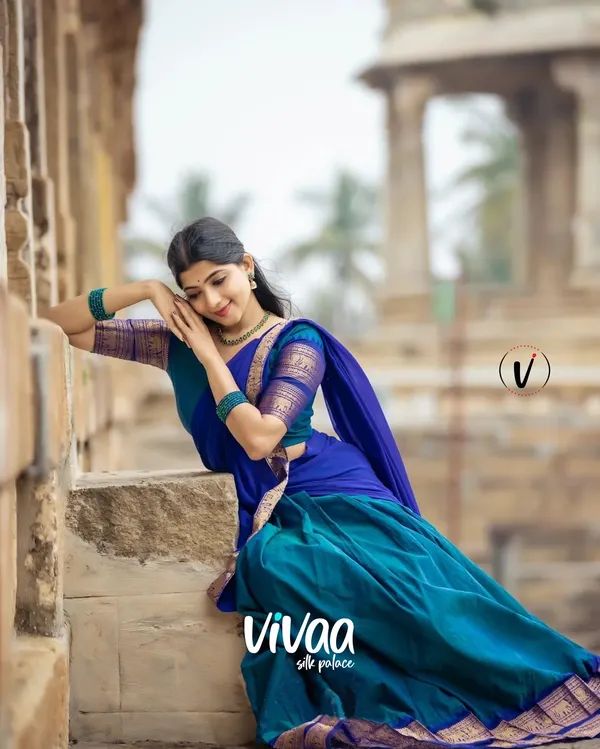 Blue_Kanjivaram_Soft_Silk_Wedding_&_Party_Wear_Saree_&_Unstiched_Blouse_For_Women