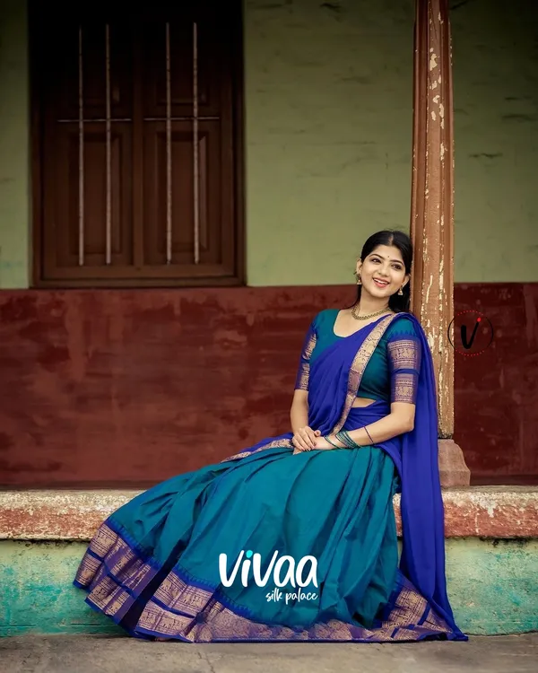 Blue_Kanjivaram_Soft_Silk_Wedding_&_Party_Wear_Saree_&_Unstiched_Blouse_For_Women