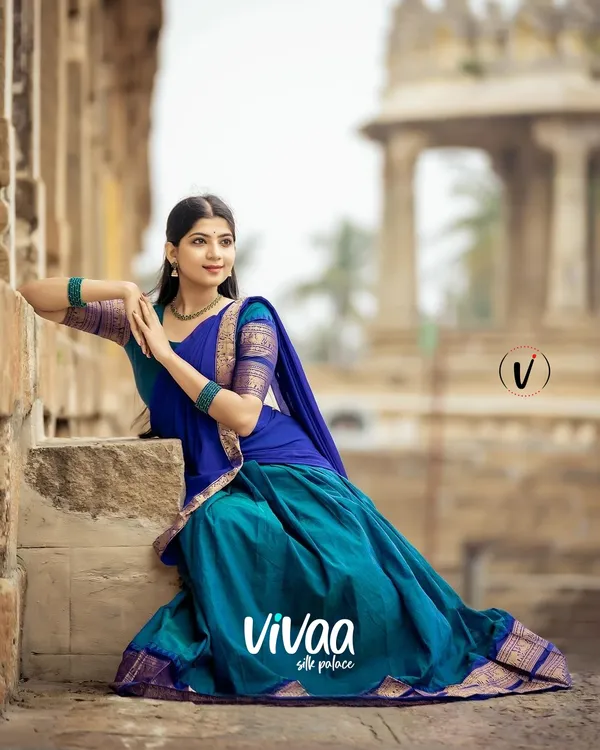 Blue_Kanjivaram_Soft_Silk_Wedding_&_Party_Wear_Saree_&_Unstiched_Blouse_For_Women
