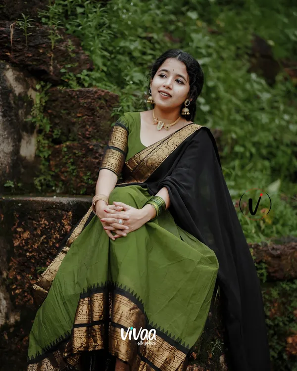 Mehndi-Black_Banarasi_Silk_Wedding_&_Party_Wear_Half_Saree_&_Unstiched_Blouse_For_Women