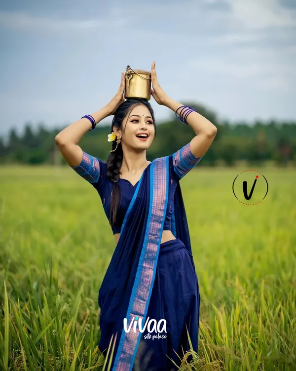 Blue_Kanjivaram_Soft_Silk_Wedding_&_Party_Wear_Saree_&_Unstiched_Blouse_For_Women