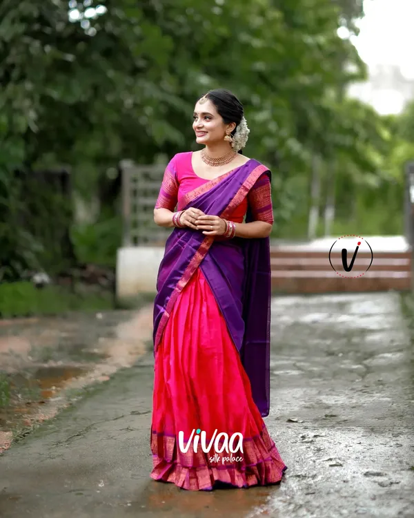 Gajri_Kanjivaram_Soft_Silk_Wedding_&_Party_Wear_Half_Saree_&_Unstiched_Blouse_For_Women