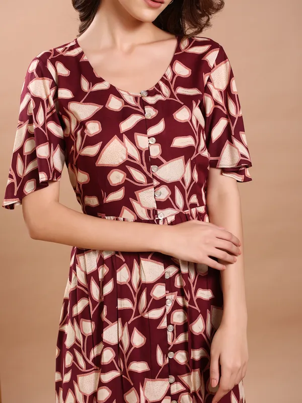 Maroon_Floral_Print_Midi_Dress_For_Women
