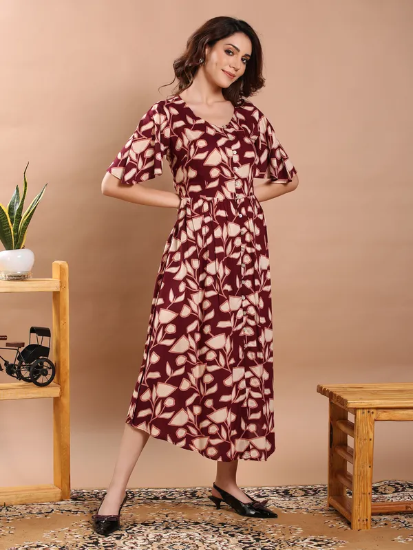 Maroon_Floral_Print_Midi_Dress_For_Women