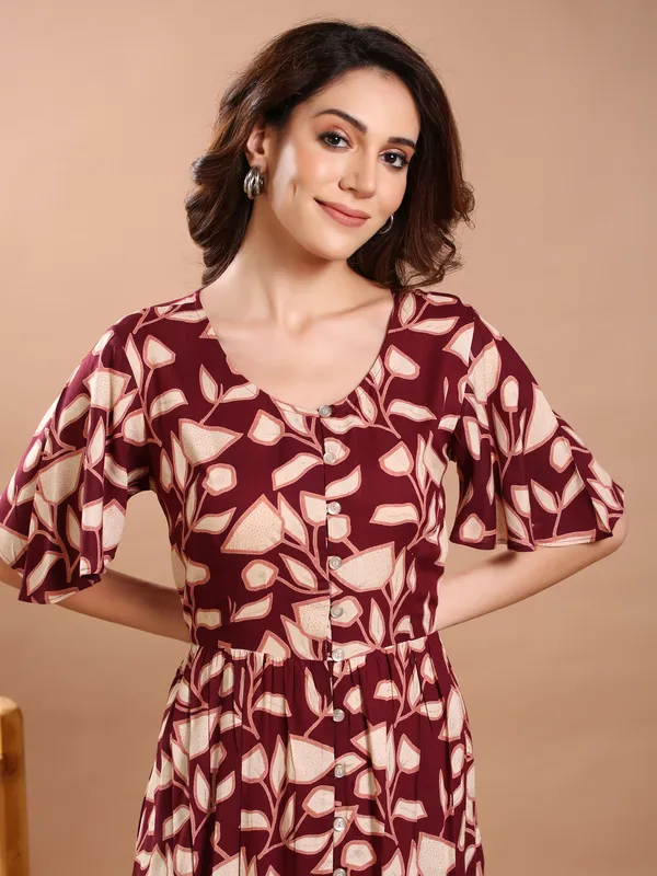 Maroon_Floral_Print_Midi_Dress_For_Women