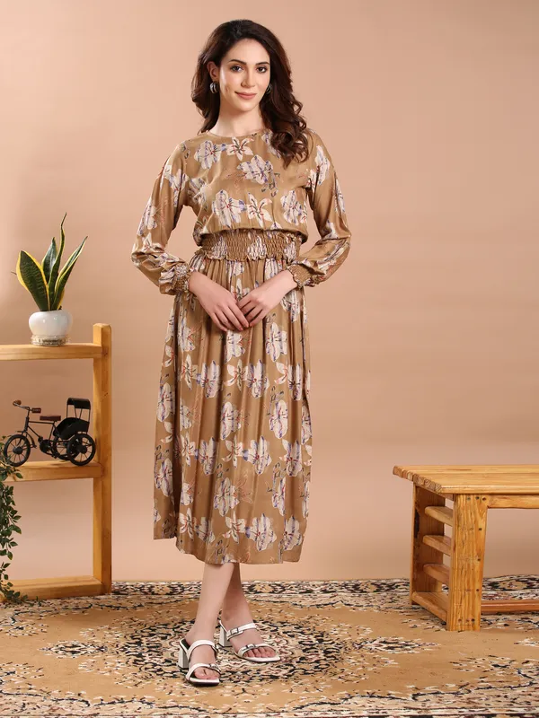 Trendy_Straight_Fit_Midi_Dress_For_Women