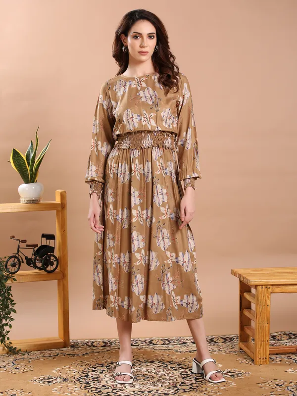 Trendy_Straight_Fit_Midi_Dress_For_Women
