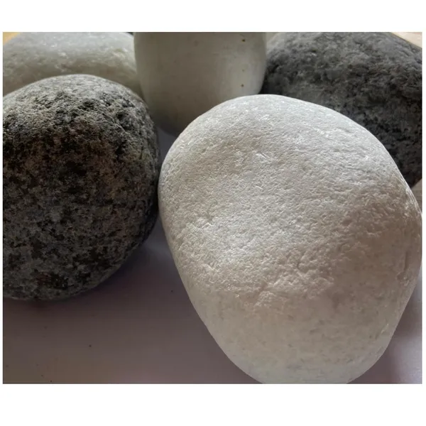 Snow_White_and_Black_Beauty_Mixed_Pebbles_L_(3-5_inch)