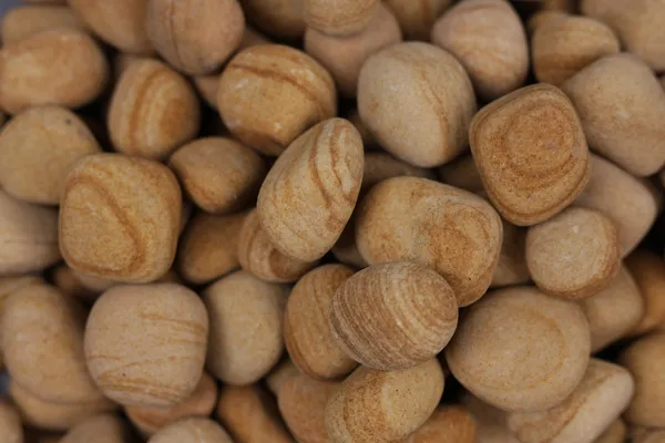 Golden_Teak_Pebbles_-_S_(1-2_inch)