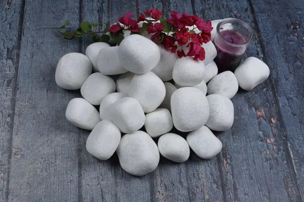 Snow_White_Pebbles_-_L_(3-5_inch)
