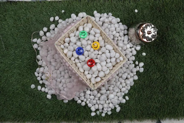 Pearl_White_Pebbles__S_(10-20_mm)