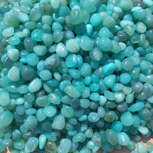 _Mint_Green_Onyx_Gemstone_Pebbles_for_Home_Decor_Accents,_Planters_and_Aquariums___20-30mm