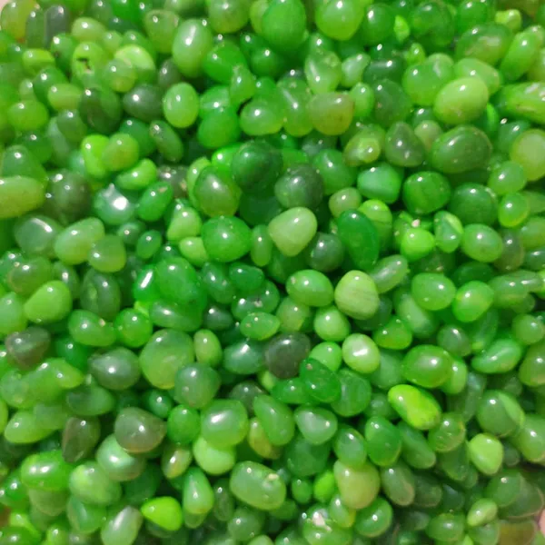_Forest_Green_Gemstone_Pebbles_for_Home_Decor_Accents,_Planters_and_Aquariums__(20-30mm)
