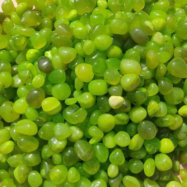 _Exotic_Green_Onyx_Gemstone_Pebbles_for_Home_Decor_Accents,_Planters_and_Aquariums___(20-30mm)