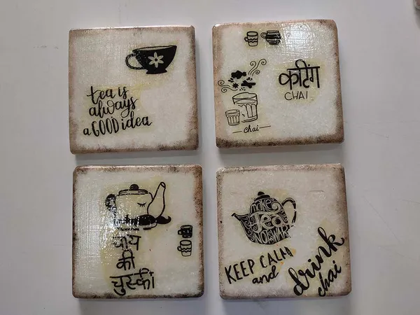 designer_white_and_black_marble_coasters_(Set_of_4)
