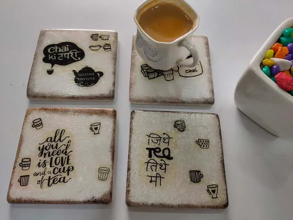 designer_white_and_black_marble_coasters_(Set_of_4)