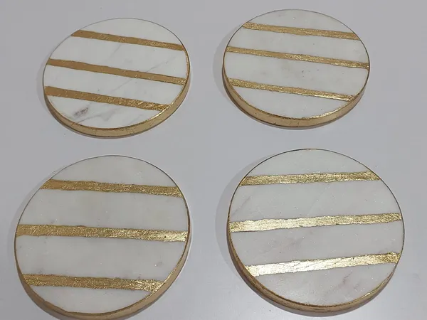 mat_gold_round_marble_coasters_(Set_of_4)