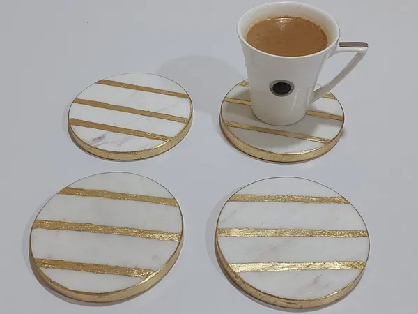 mat_gold_round_marble_coasters_(Set_of_4)