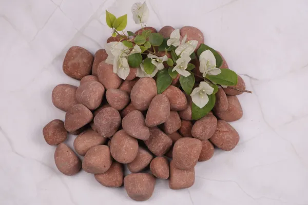 Agrarian_Red_Mixed_Sizes_Pebbles