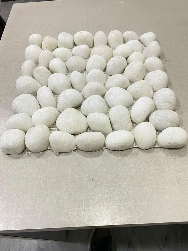 Crystal_White_Pebble_Mosaic_Tile_for_Wall_Cladding_and_Flooring_-_set_of_4_-_30_cm_x_30_cm_Interlocking_tiles