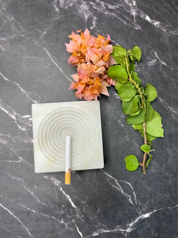 Minimalist_Stone_Groove_Ashtray