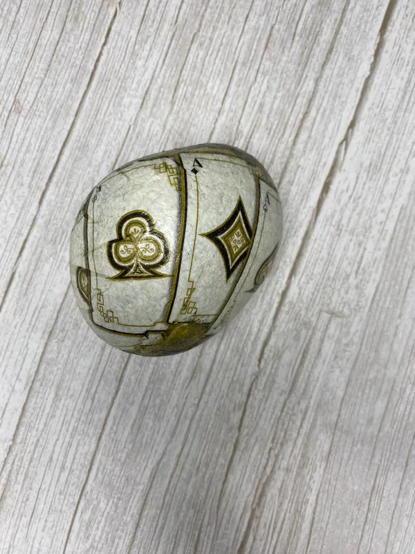 Royal_Playing_Cards_Stone_Paperweight
