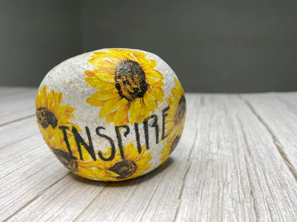 Sunflower_Inspire_Stone_Paperweight