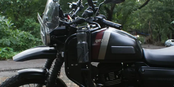 Premium_Black_Bike_Hydration_Kit_without_Heat_Shield_�_Stay_Hydrated,_Ride_Longer,_Built_for_Ultimate_Performance