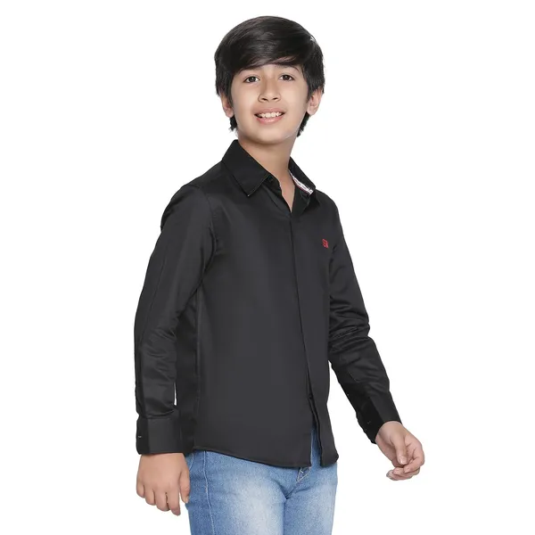 Black_Solid_Regular_Shirt_For_Boys