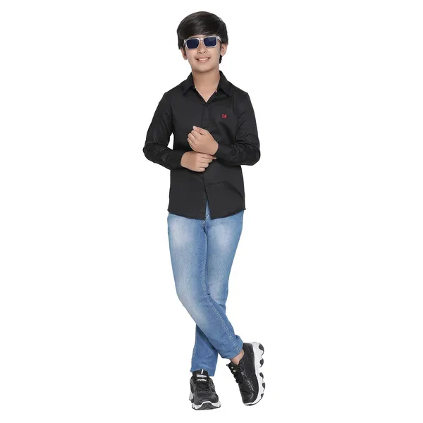 Black_Solid_Regular_Shirt_For_Boys